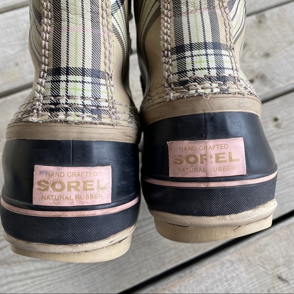 Sorel Winter Carnival Plaid Winter Boots - Picture 11 of 12